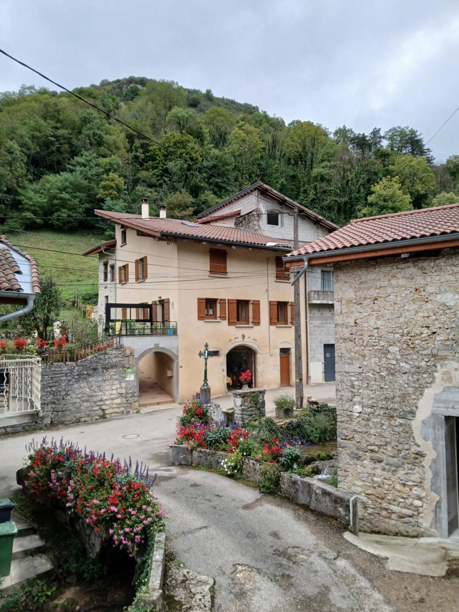 Gite Du Vieux Tonneau Cerdon  Экстерьер фото
